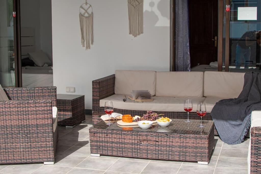 Casa Marlay Spacious, Heated Pool, Bbq & Fast Wi-Fi Only 15 Minutes Walk To Town Playa Blanca  Exterior photo