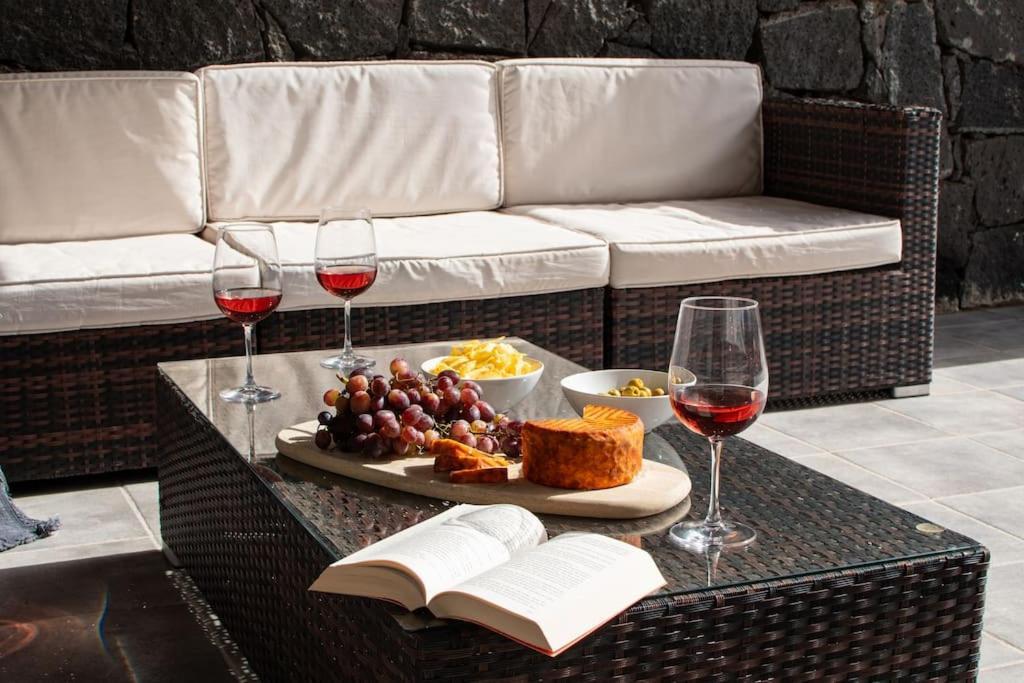 Casa Marlay Spacious, Heated Pool, Bbq & Fast Wi-Fi Only 15 Minutes Walk To Town Playa Blanca  Exterior photo
