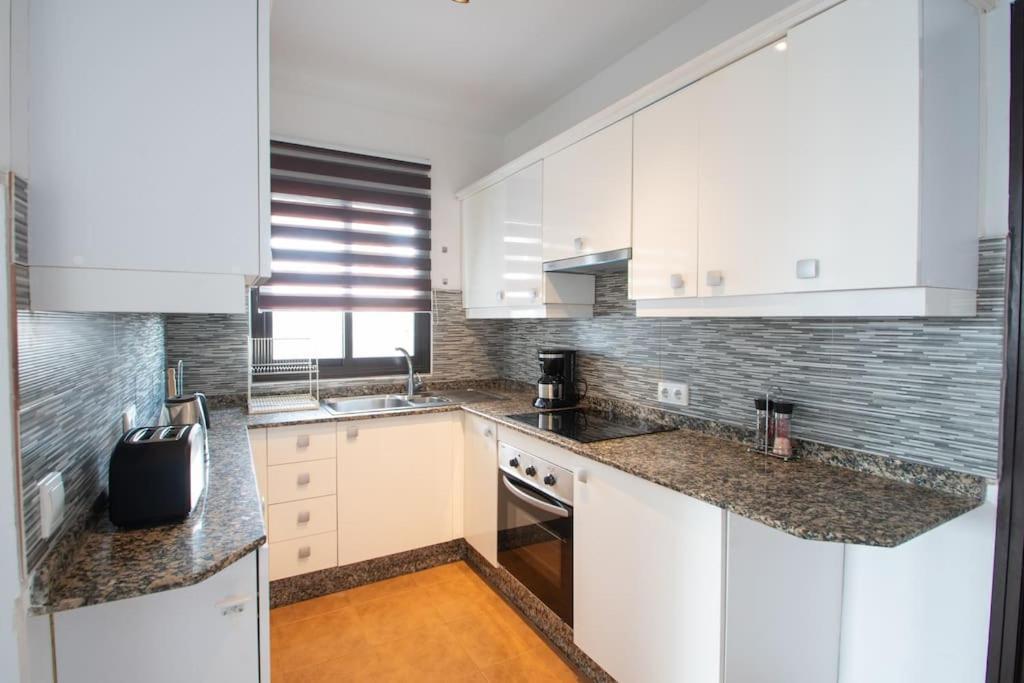 Casa Marlay Spacious, Heated Pool, Bbq & Fast Wi-Fi Only 15 Minutes Walk To Town Playa Blanca  Exterior photo