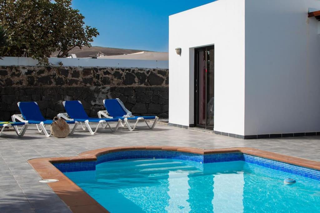 Casa Marlay Spacious, Heated Pool, Bbq & Fast Wi-Fi Only 15 Minutes Walk To Town Playa Blanca  Exterior photo